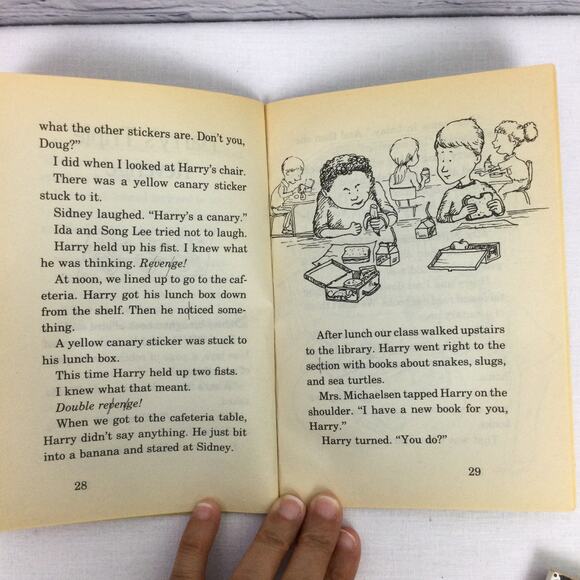 Horrible Harry and the Kickball Wedding By Suzy Kline 1990's Four Book Bundle - Picture 15 of 16